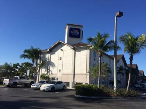 Intown Suites Extended Stay West Palm Beach Fl - Military Trail Rd Exterior foto